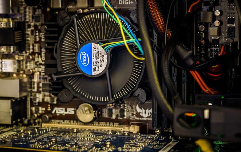 CPU Fan Going 4000 RPM+