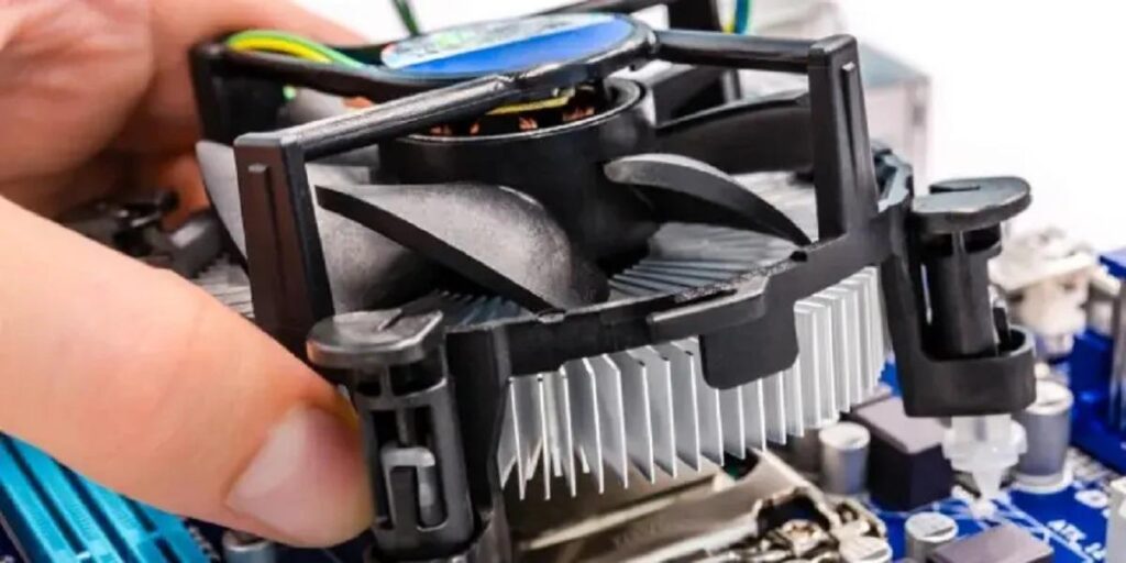 CPU cooler, how tight