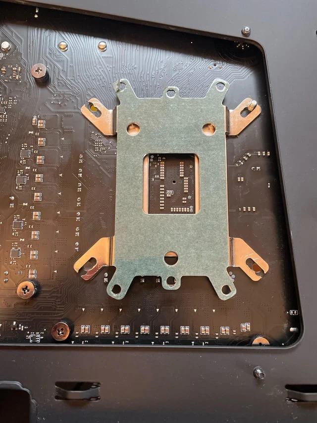 Does a backplate for a CPU matter